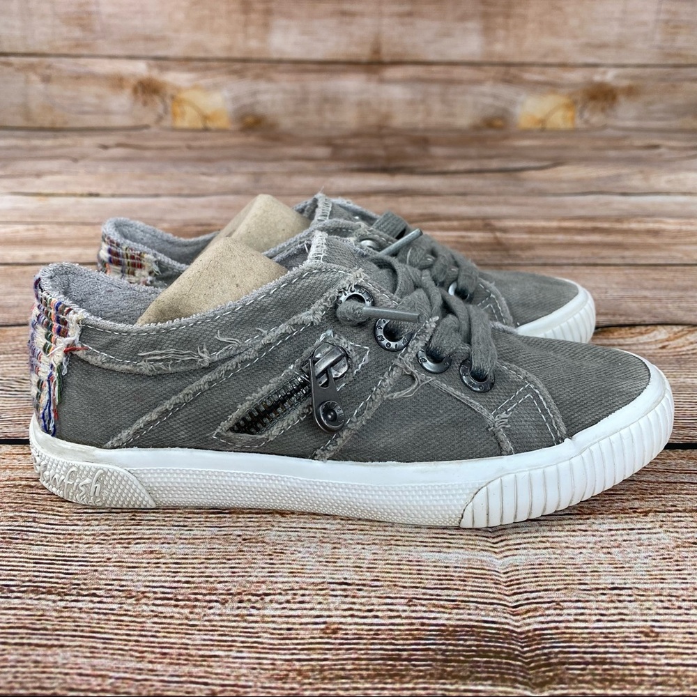 Blowfish Slip On Shoes Youth Size 2 Casual Sneakers - Gray